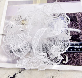 Бантик на резиночці білий фатин ажур їжачок великий Д-0038